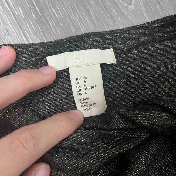 H&M Black with Gold Glitter Sparkling Blouse Size 6 - Picture 6 of 9